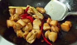 红烧肉的爆料配方大全视频,视频教你轻松掌握经典家常味